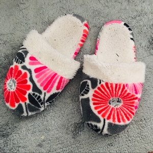 Vera Bradley Shoes - Vera Bradley cheery blossom slippers Vera Bradley Shoes - Vera Bradley cheery blossom slippers